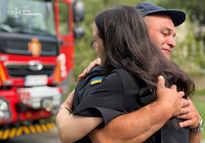 «Янголи у касках»: шестирічний Сашко зустрівся зі своїми рятівниками