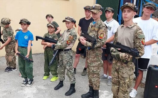 На окупованій Луганщині школярам скоротять уроки іноземної мови заради російської пропаганди, – ОВА