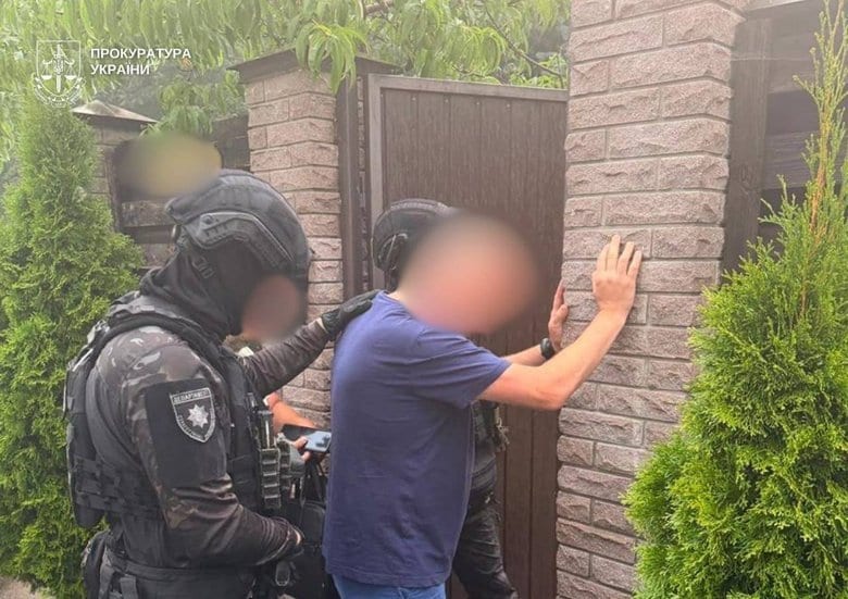 Фіктивна інвалідність за $6 – $10 тис.: у Києві викрили невропатолога та його спільників. ФОТОрепортаж