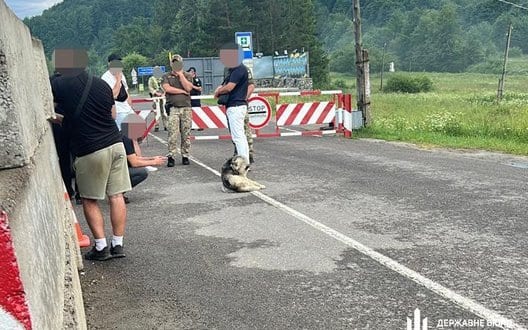 На Львівщині затримали майора Нацгвардії, який перевозив трьох ухилянтів до кордону зі Словаччиною