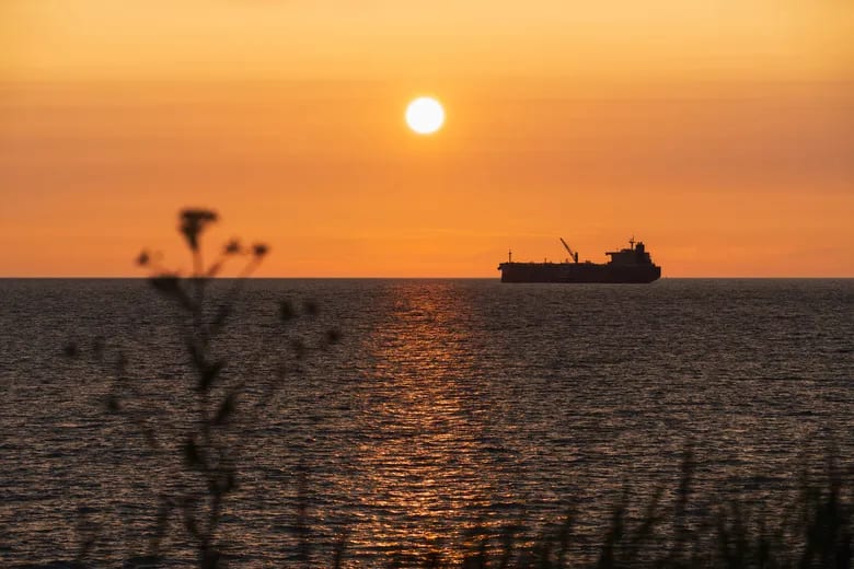 Reuters: Морський експорт нафтопродуктів з РФ скоротився на 33,3% у липні