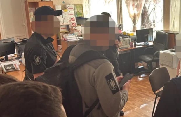 «Треба буде — поставимо на “Вампір” Wi-Fi». День на фронті з операторами важкого дрона бригади «К-2». ВІДЕО