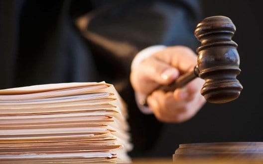 В Україні хочуть посилити захист працівників, які повідомляють про фінансові порушення посадовців