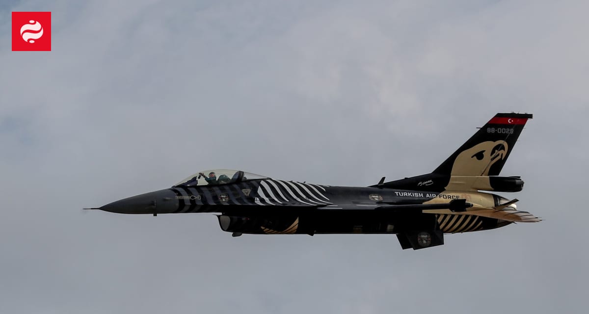 У Туреччині розбився винищувач F-16