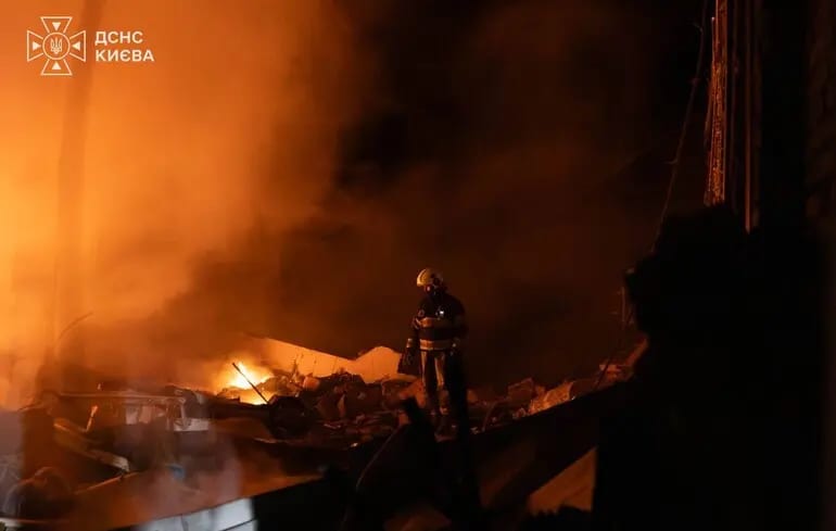 У МОЗ розповіли про нічний удар по дитячій лікарні в Києві