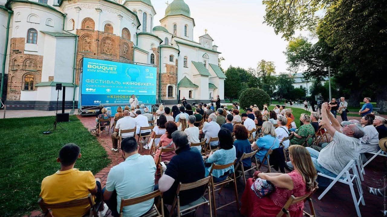 Від фронту до сцени: на КіноБукеті покажуть фільм про Театр Ветеранів