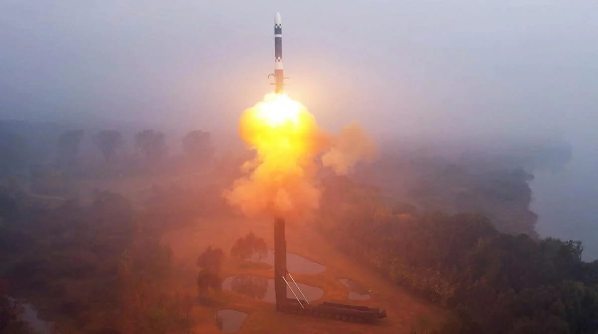 Іран заявив про розробку міжконтинентальної ракети з дальністю 15 000 км, здатної досягти США