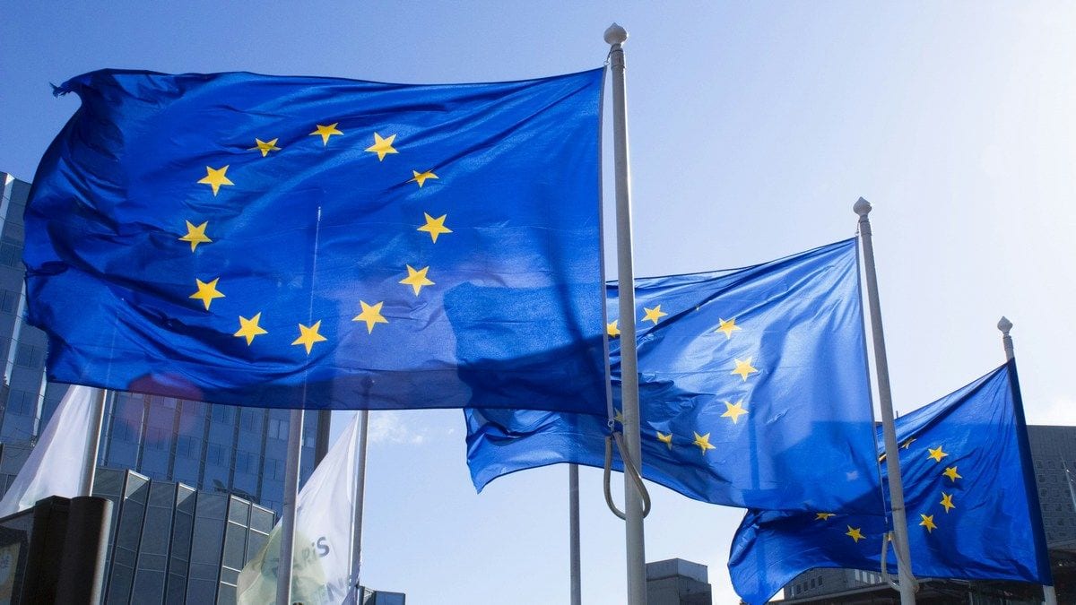 Євросоюз впроваджує жорсткі штрафи за приховування штучного інтелекту