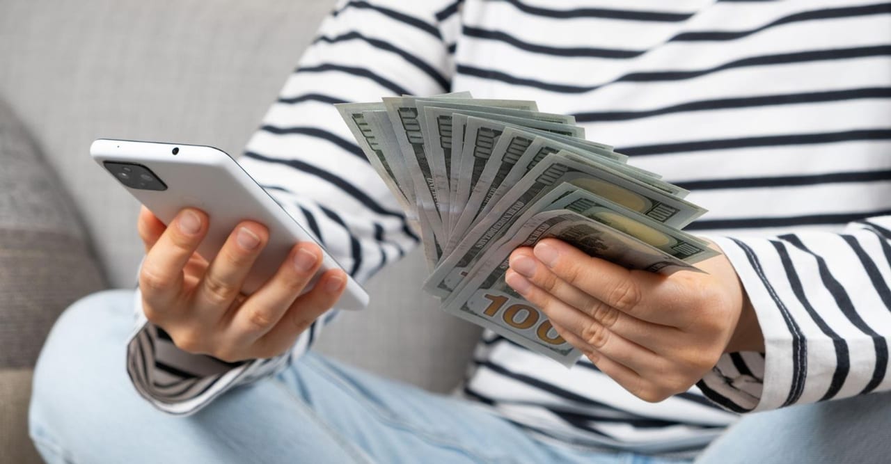 Українці та бізнес вивели за кордон понад $50 млрд за пів року