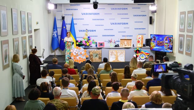 У Києві презентували інклюзивний культурно-мистецький проєкт «Коло незламних»