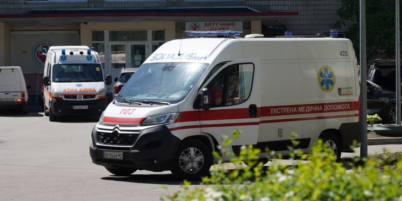 В Одесі на перехожого обвалився кам'яний схил (відео)