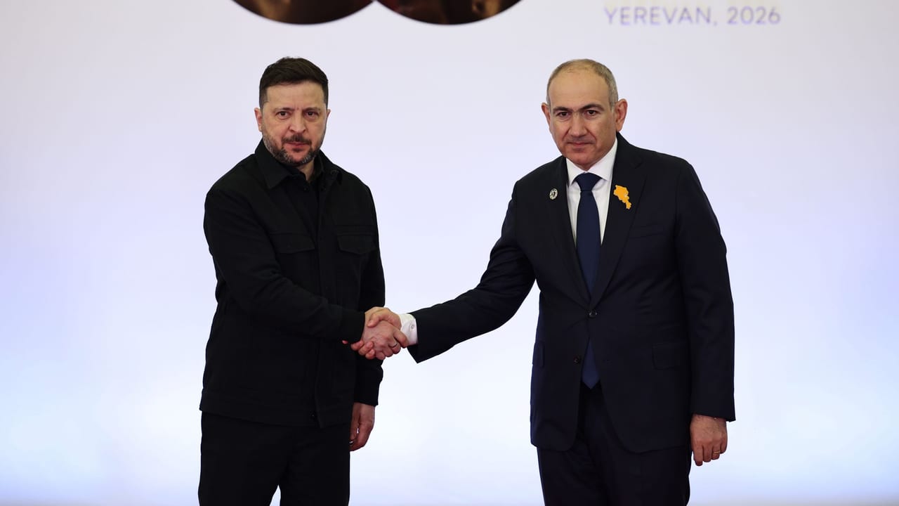 Зеленський: Відносини між Україною та Вірменією стають більш конструктивними