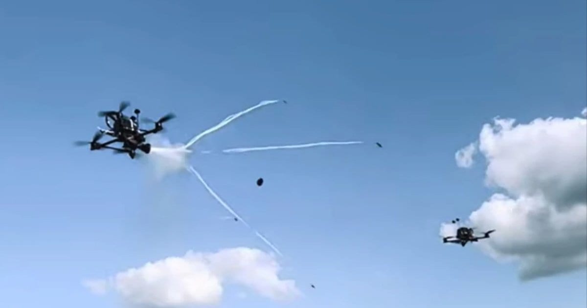В Україні представили багаторазовий дрон-перехоплювач WINFLY Spider із сіткометом: може збивати FPV та "Мавіки". ВІДЕО