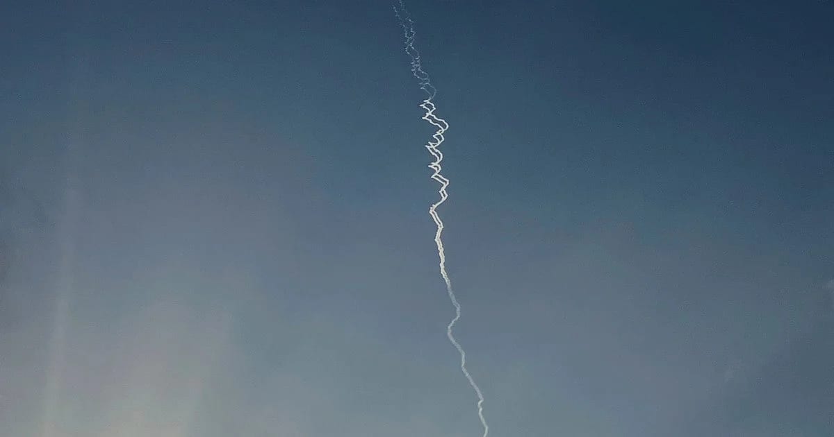 Російські війська атакували автобус безпілотником у Запорізькому районі: є поранений