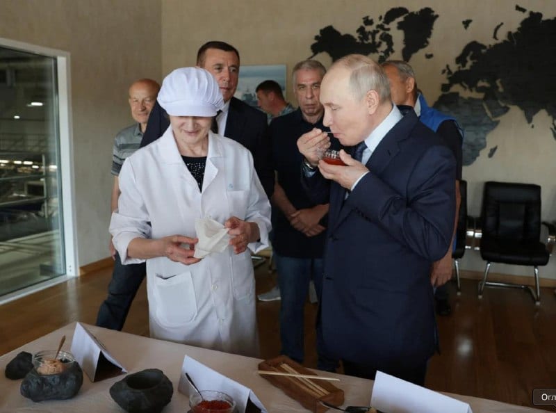 Путін уперше за 20 років відвідав окуповані Курили, Японія висловила протест