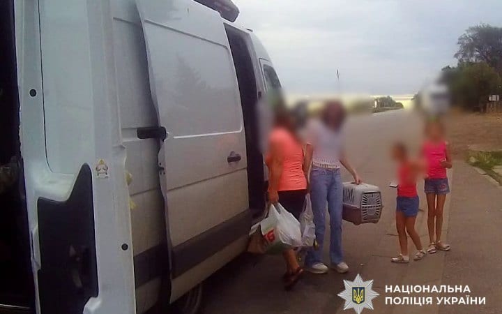 Екіпаж "Білих Янголів" евакуював з Нікополя ще п'ять людей