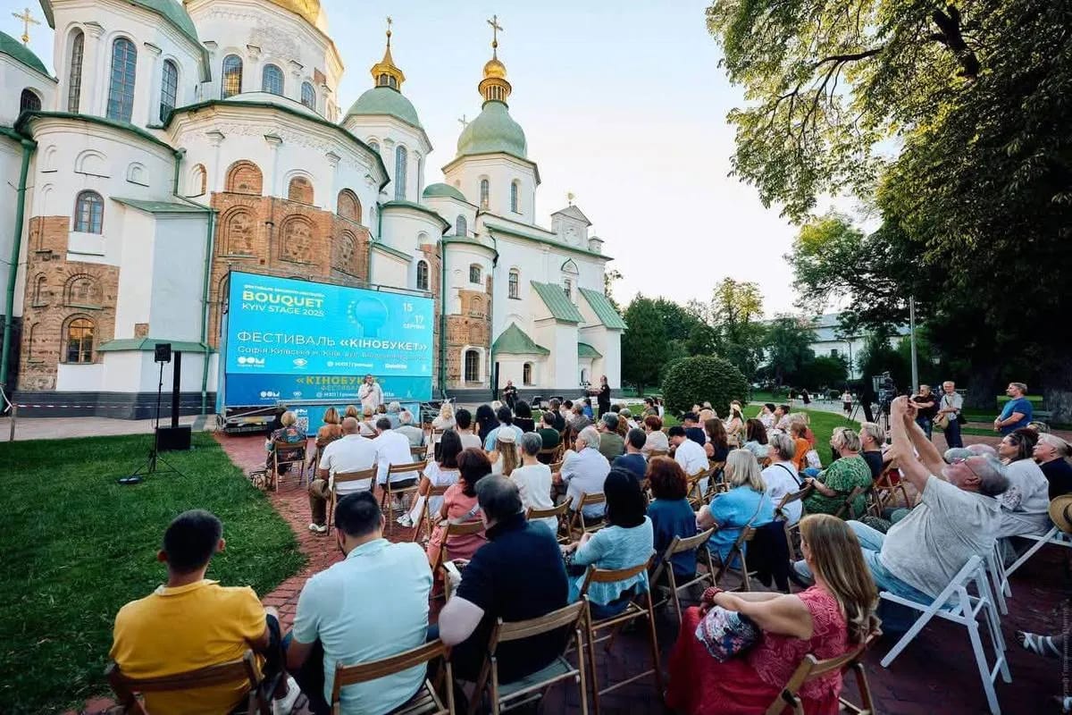 Допремʼєрний показ: на КіноБукеті покажуть фільм «Спроможні»
