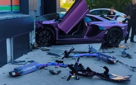 Син російського мільярдера на Lamborghini збив учасника війни проти України в Єкатеринбурзі