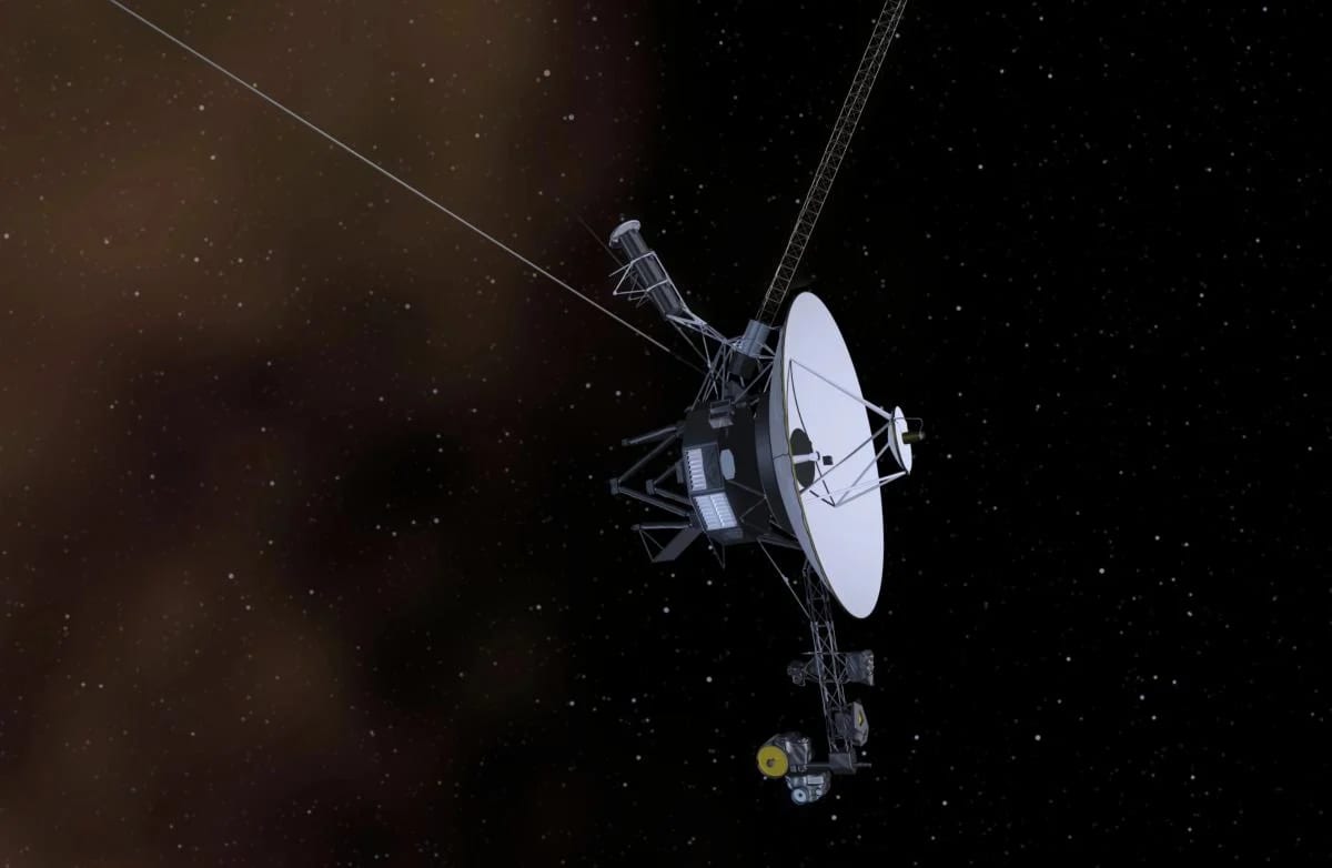 Voyager-1 вже так далеко від Землі, що команди доходять до нього лише наступного дня