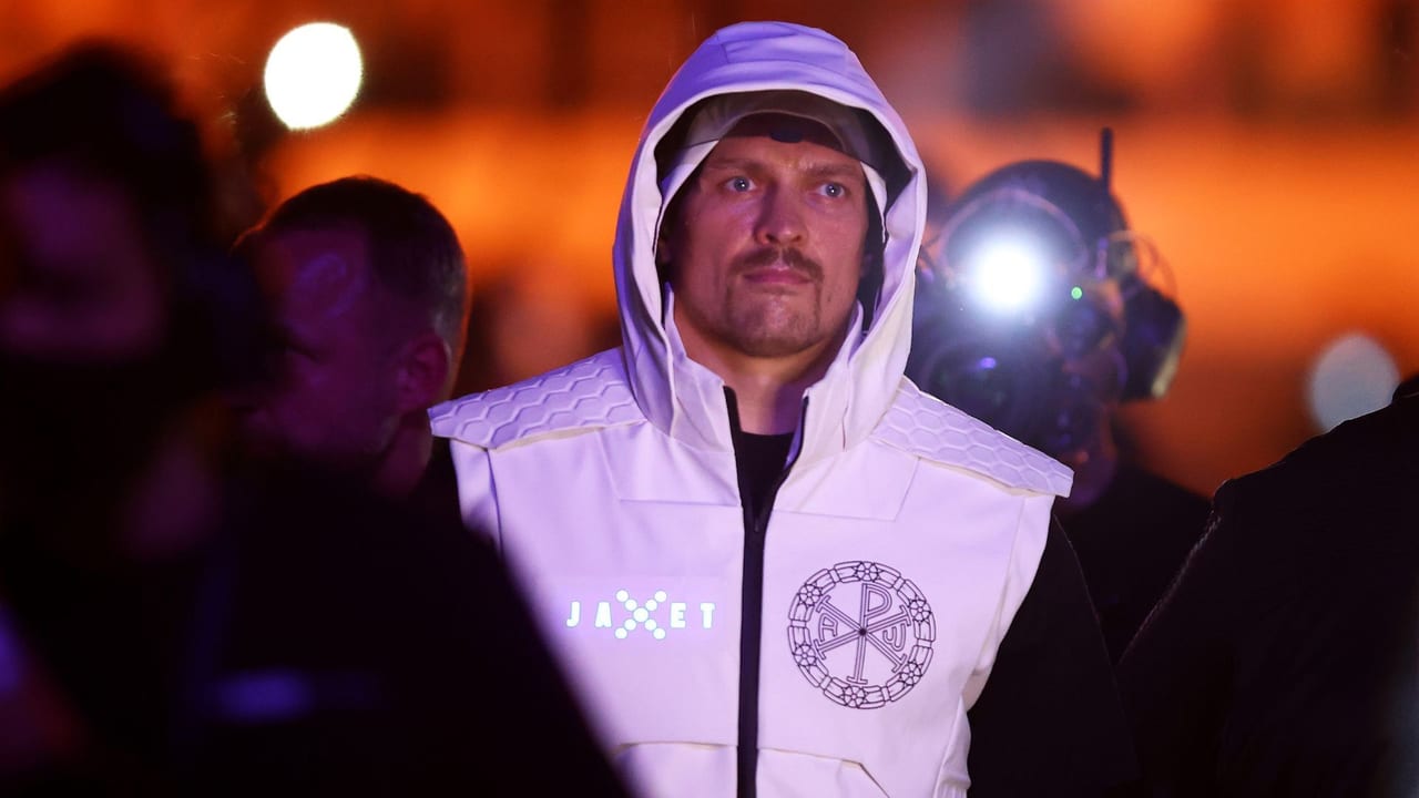 «Схоже на казарму»: відомий боксер розповів про турнір, де може з'явитися Усик