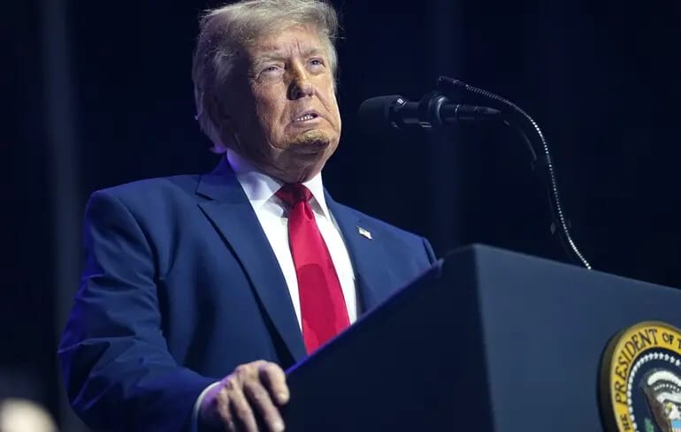 Трамп змінює підхід до Ірану: США повертаються до економічного тиску — Bloomberg