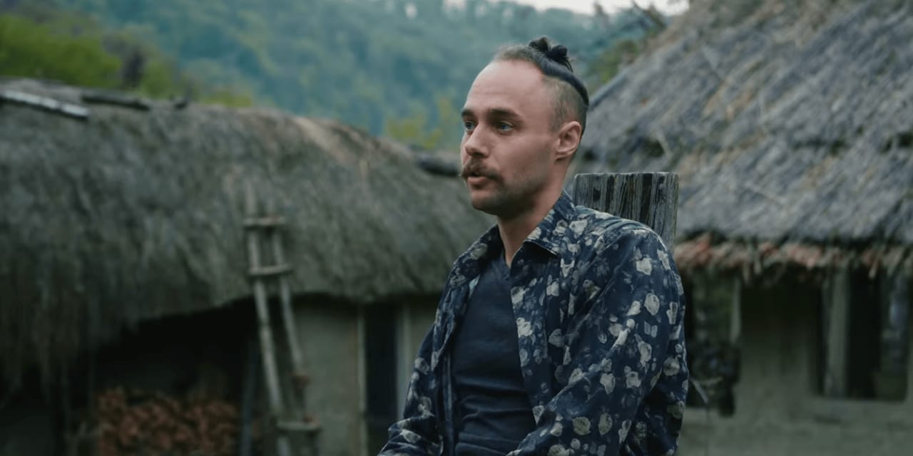 Будинок без цвяхів і сад з хурмою: чоловік будує «Українську мрію» під Ужгородом