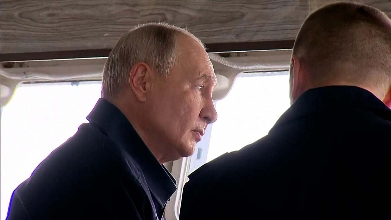 Путін спостерігав за навчаннями російського флоту біля острова Сахалін